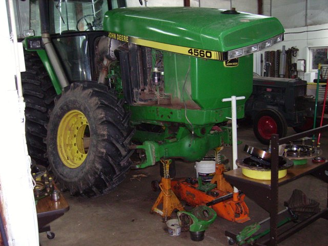 John Deere 4560