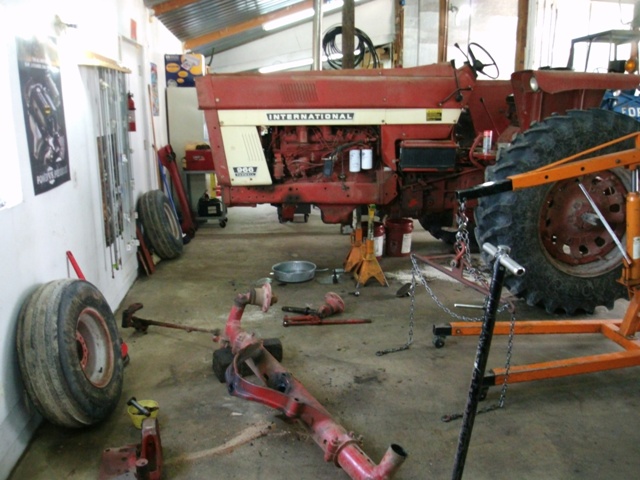 IH 966
