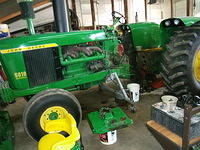 John Deere 5010